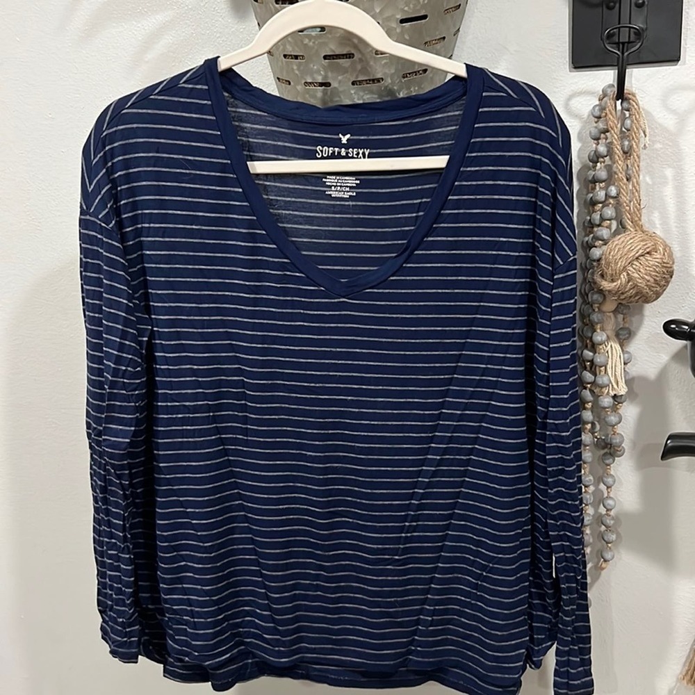 American Eagle Soft & Sexy Tee